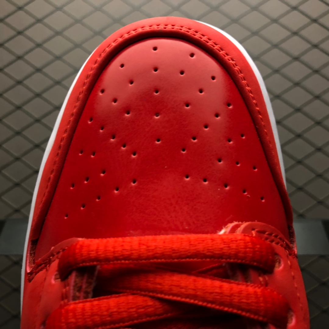 Girls Don't Cry × Nike SB Dunk Low Pro QS "Red" / VERDY(FZ5654-100)