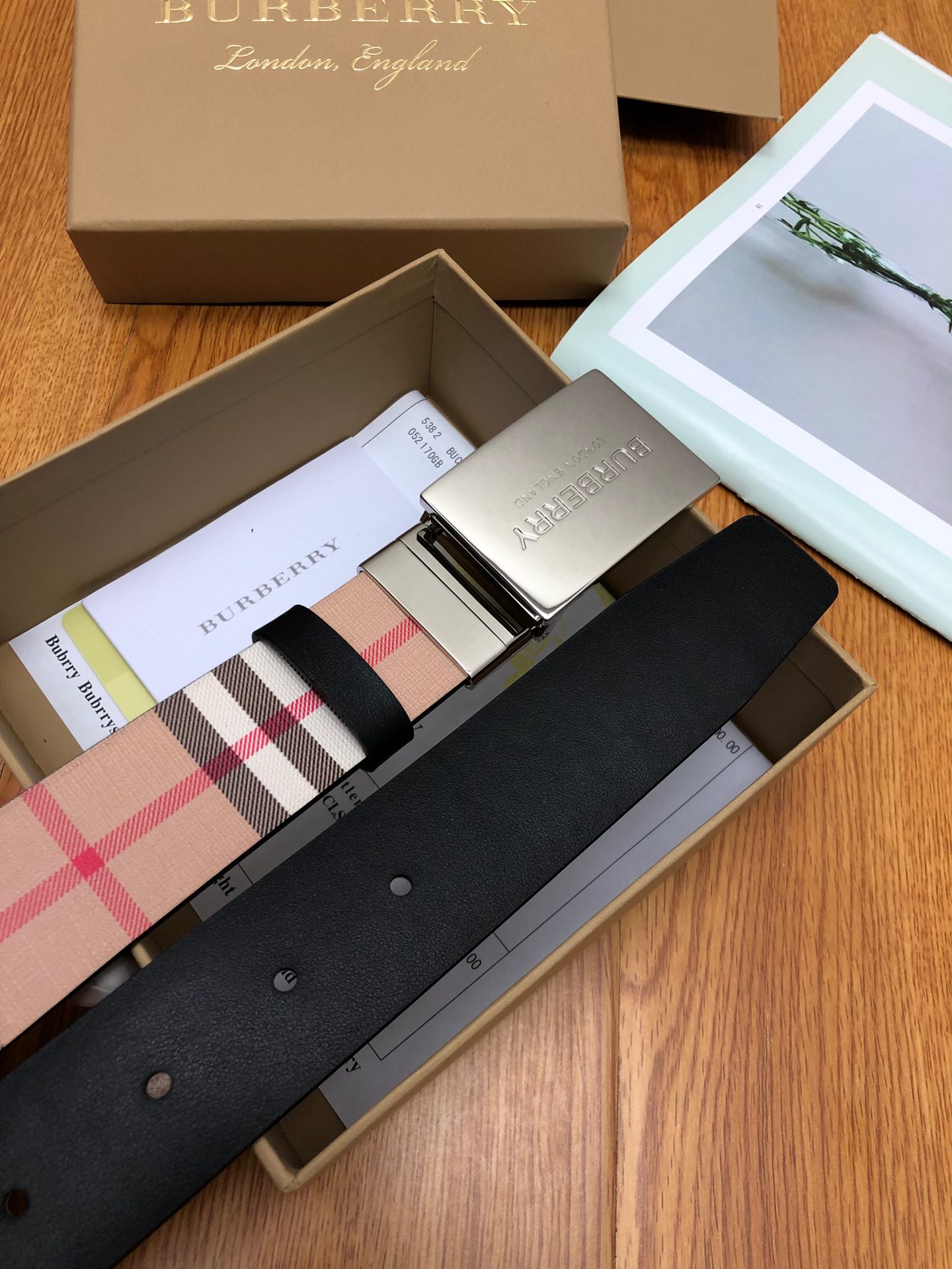 Burberry men's belt in vintage check pattern（80698561）