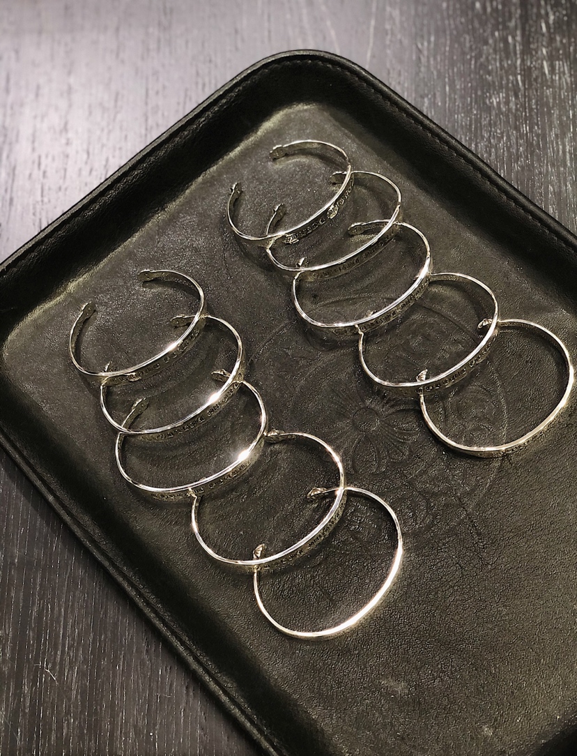 Chrome hearts scroll letter bracelet（CHROME HEARTS 306）