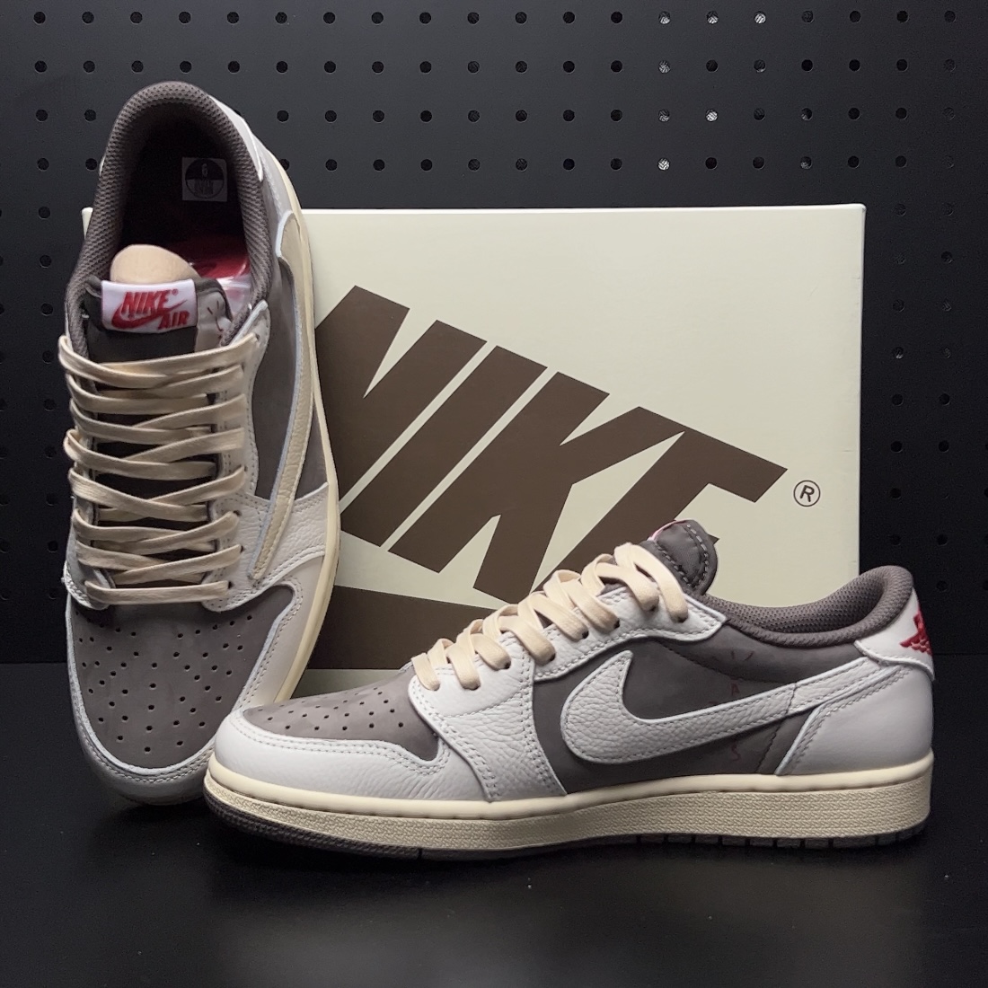 Travis Scott × Nike Air Jordan 1 Low OG SP "Reverse Mocha/Sail and Ridgerock"（DM7866-162）