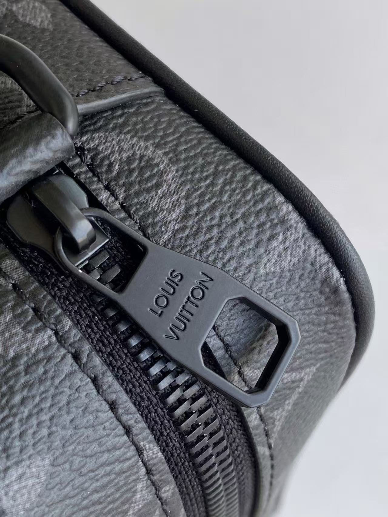 Louis Vuitton Trocadero Wearable Wallet Monogram Eclipse(M14253)