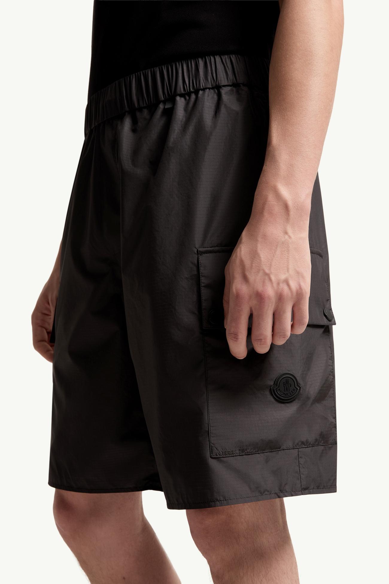 Cargo Shorts Men Black Moncler 1