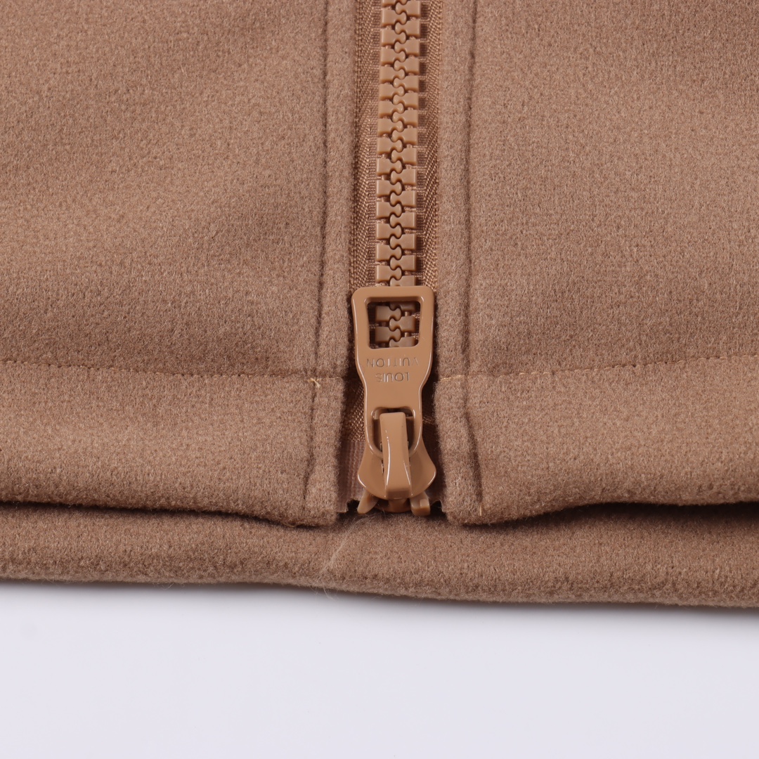 Louis Vuitton leather patchwork jacket（1AAUXG）