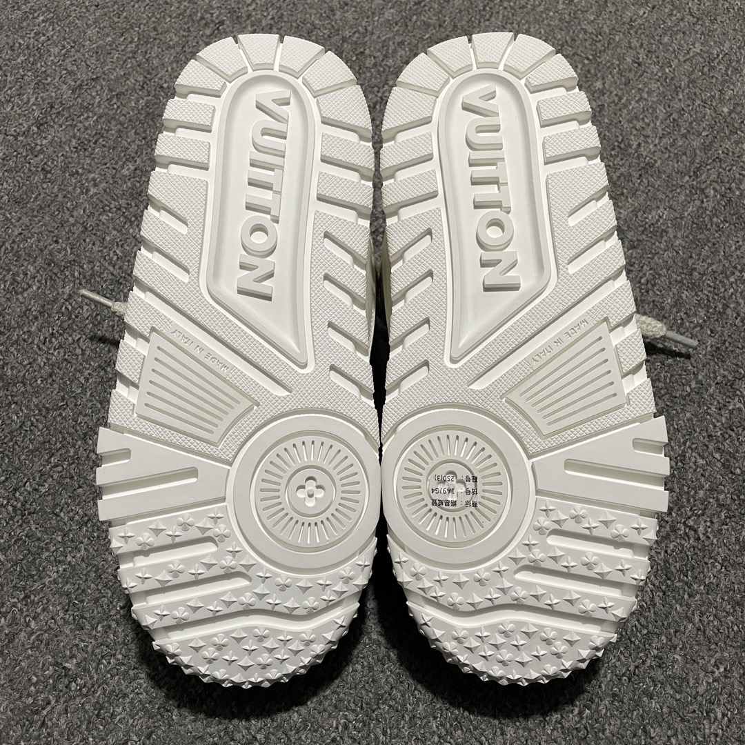 LV Trainer Maxie Line Sneaker "Blanc" （1AB8RK）