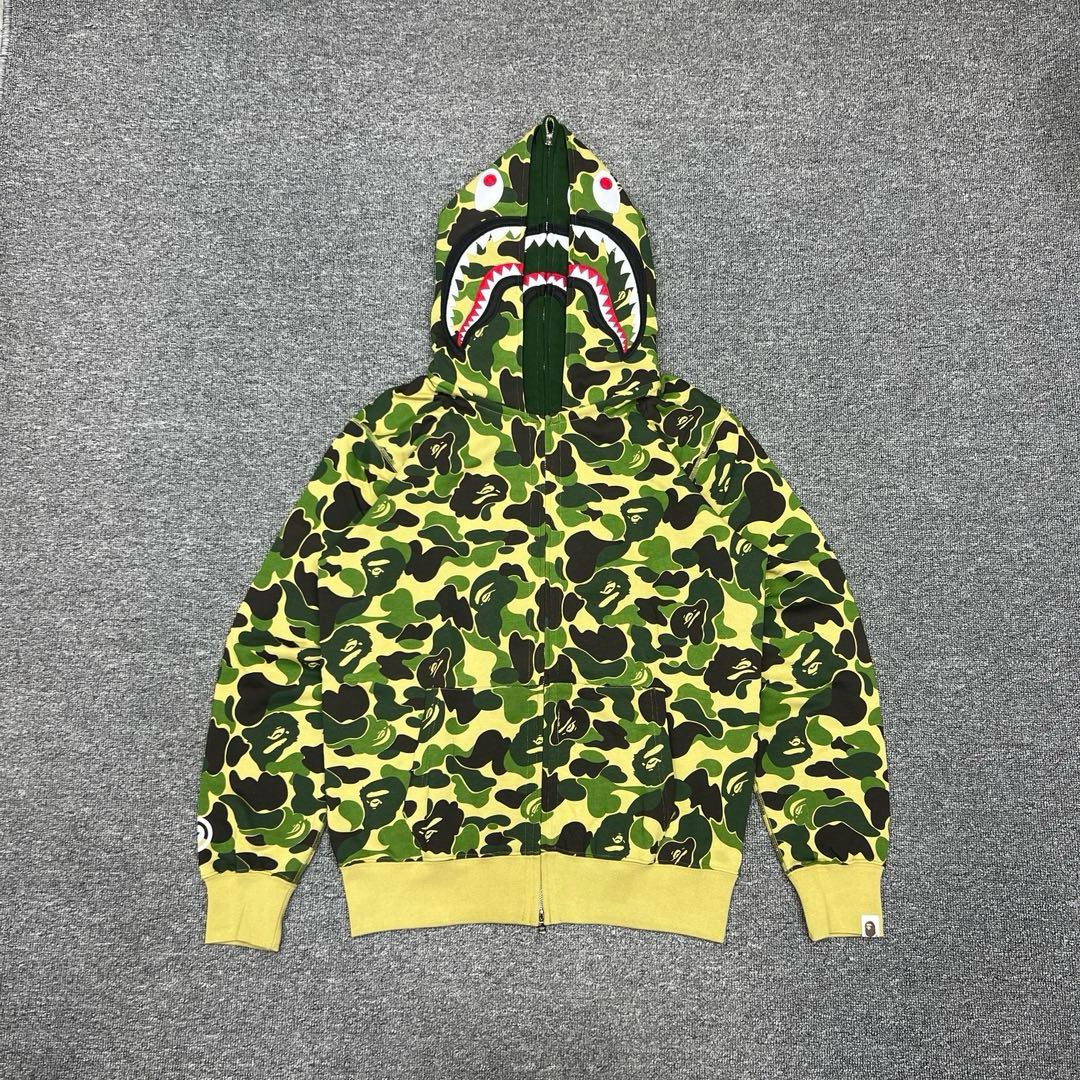 Bape Shark Hoodie（1H30-215-018）
