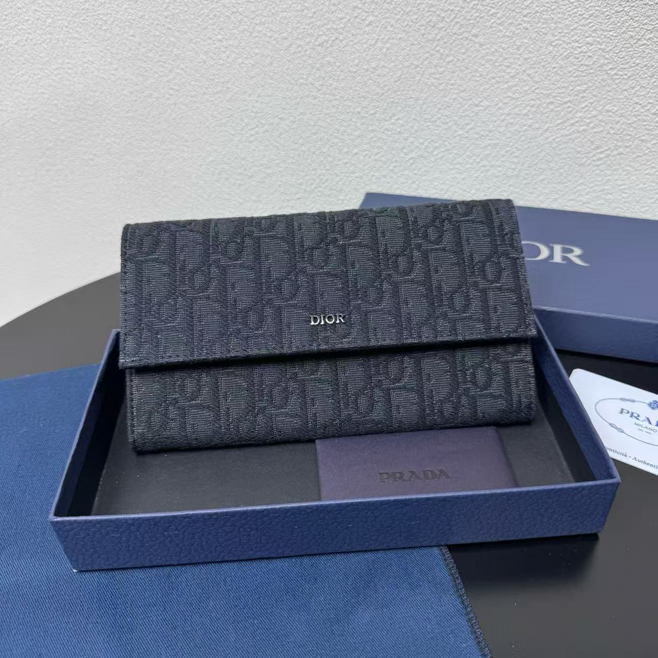 DIOR Long Flap Wallet（2ESBC328YSE_H03E）