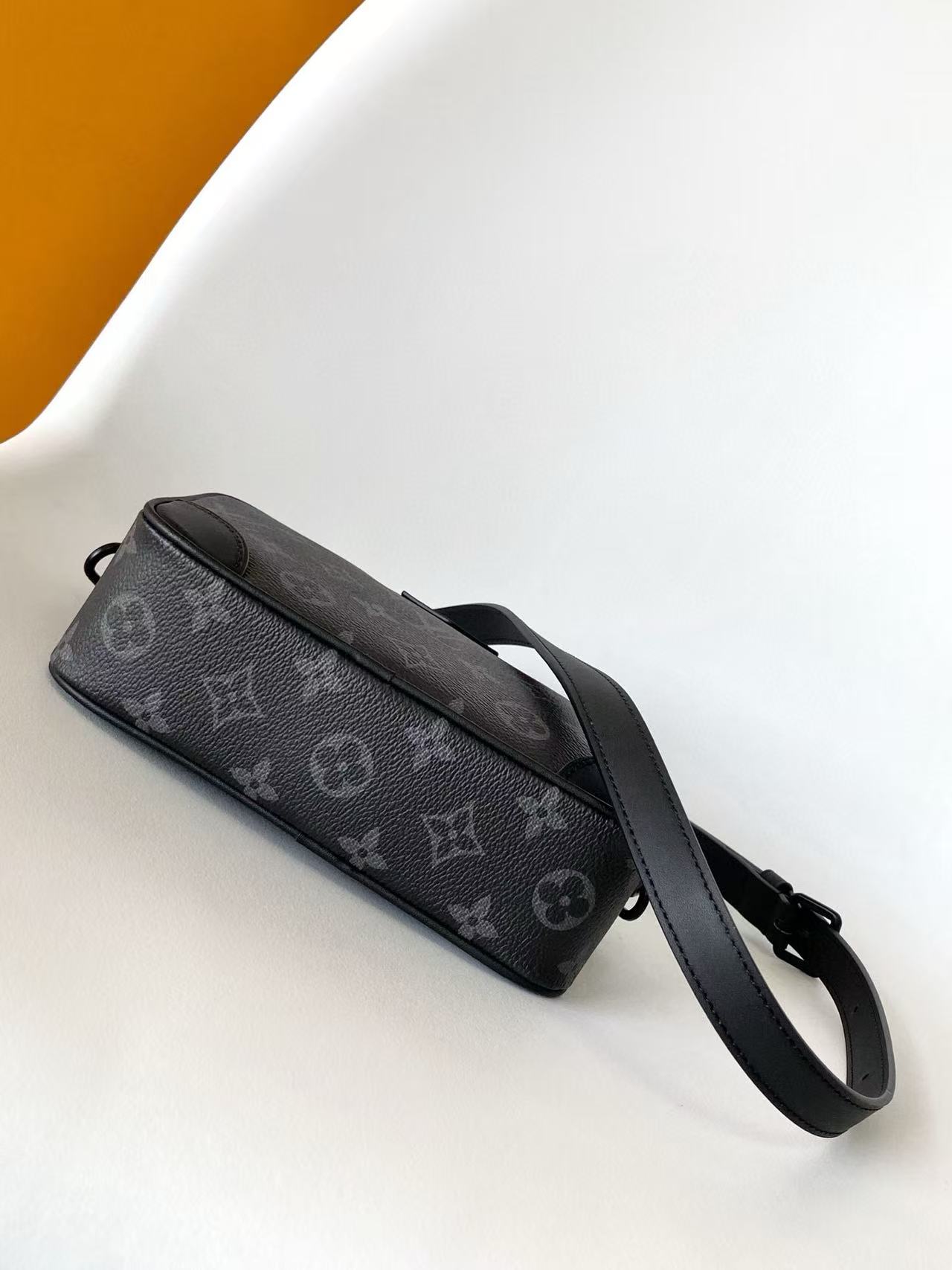 Louis Vuitton Trocadero Wearable Wallet Monogram Eclipse(M14253)