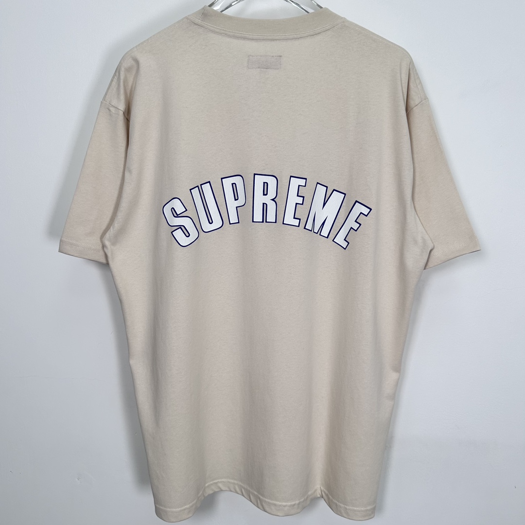 Supreme Cracked Arc S/S Top "Light Tan"（SUP-SS24-055-1）