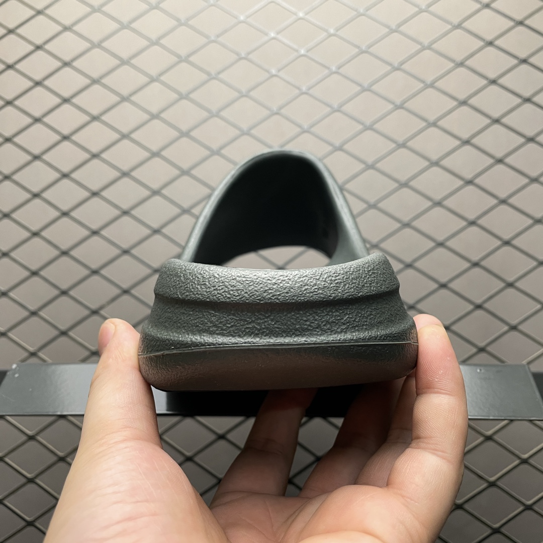 adidas YEEZY Slide "Granite"（ID4132）
