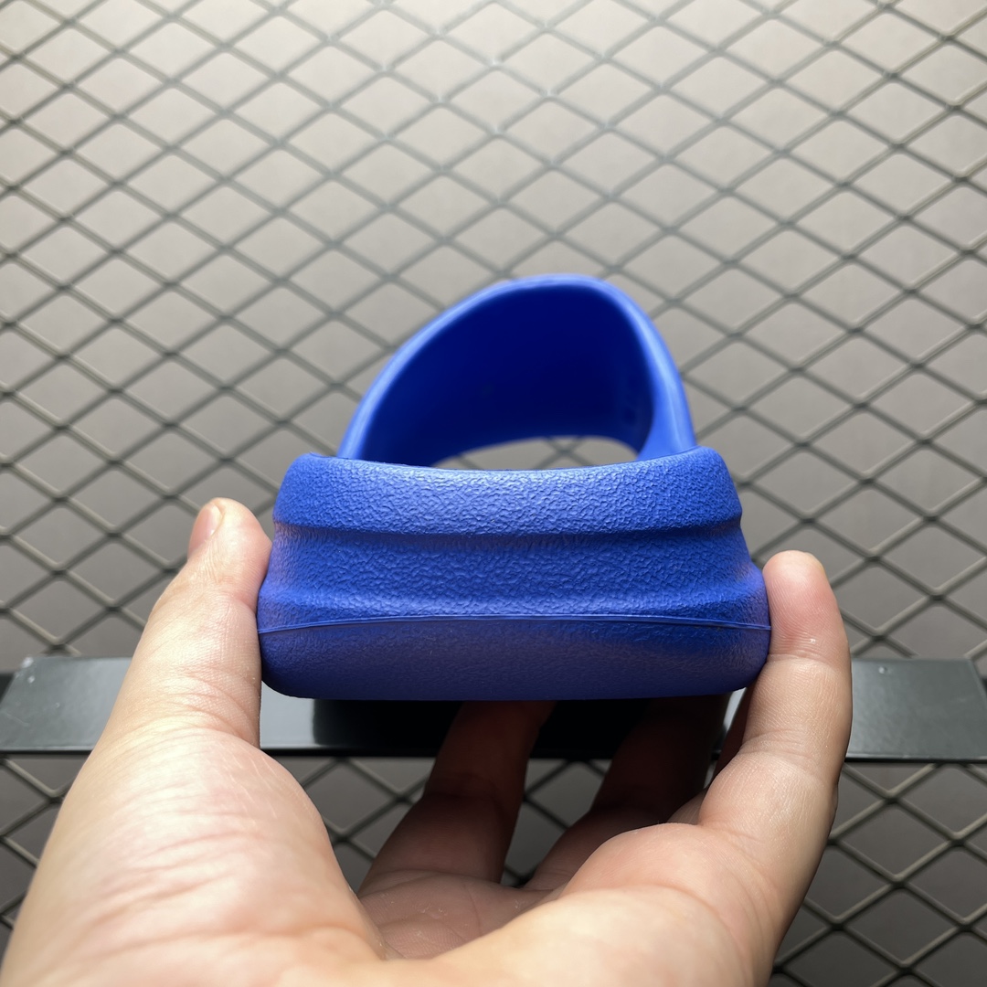 adidas YEEZY Slide "Azure"（ID4133）