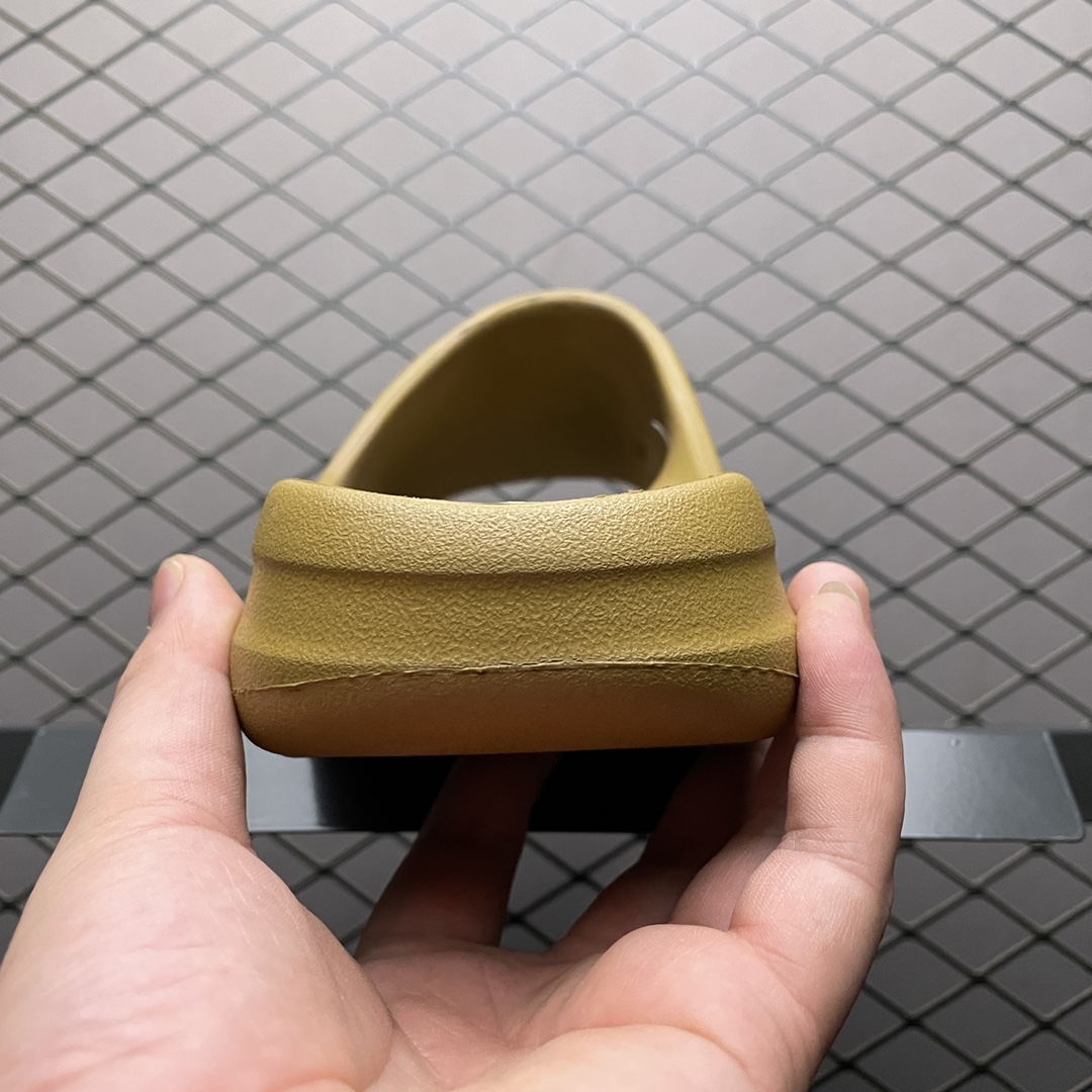 adidas YEEZY Slide "Ochre"（GW1931）