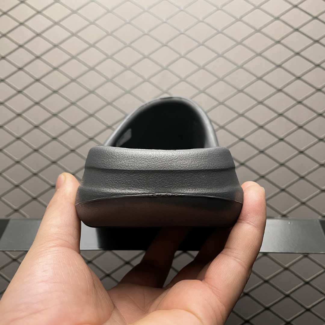 adidas YEEZY Slide "Onyx"（HQ6448）