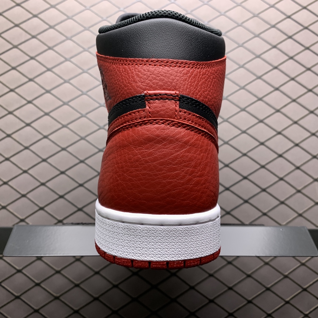 Nike Air Jordan 1 Retro High OG "Bred/Banned" (2016) (555088-001)