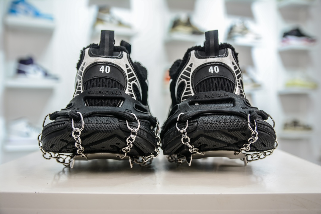 BALENCIAGA Skiwear 3XL Ski Sneaker Mesh and Polyurethane BALENCIAGA Skiwear 3XL Ski Sneaker Mesh and Polyurethane