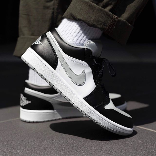 販売リンクあり】5/1発売 NIKE AIR JORDAN 1 LOW "BLACK/LIGHT SMOKE GREY" 抽選/定価/販売店舗まとめ  | スニーカーダンク