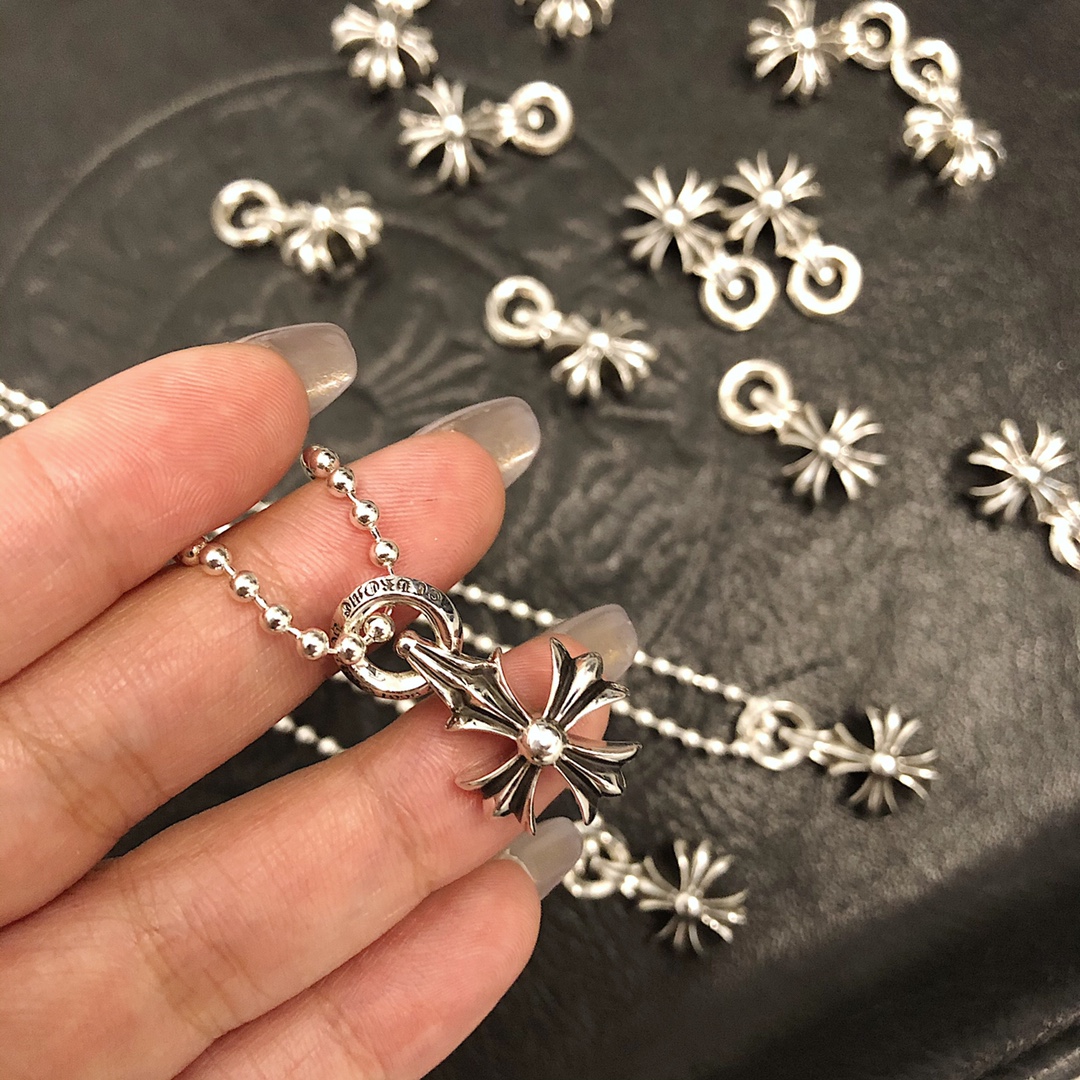 Chrome Hearts Short Cross Necklace（CHROME HEARTS 333）