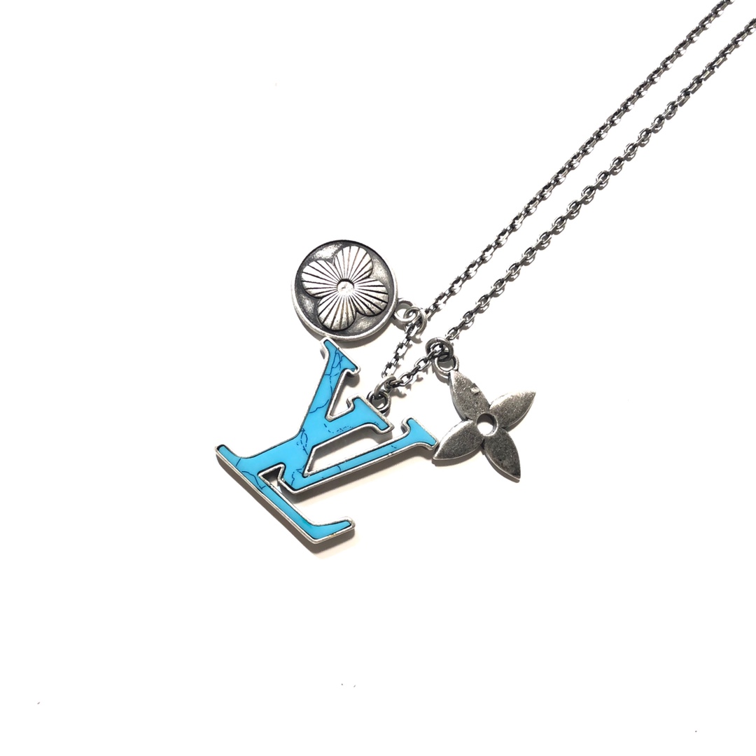 LOUIS VUITTON Necklace Pendant LV Initial Turquoise Metal （M68904）