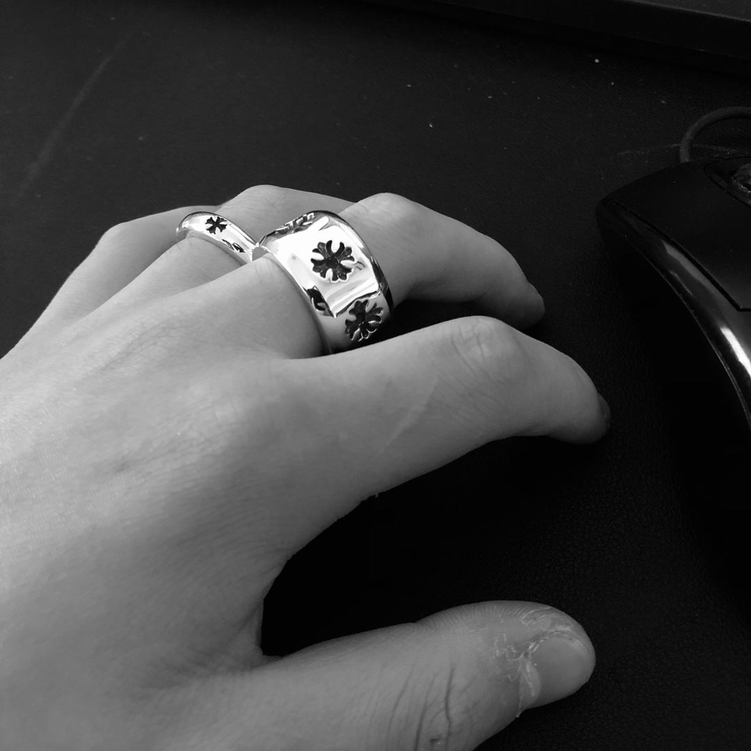 CHROME HEARTS Cross Flower Ring（CHROME HEARTS 257）