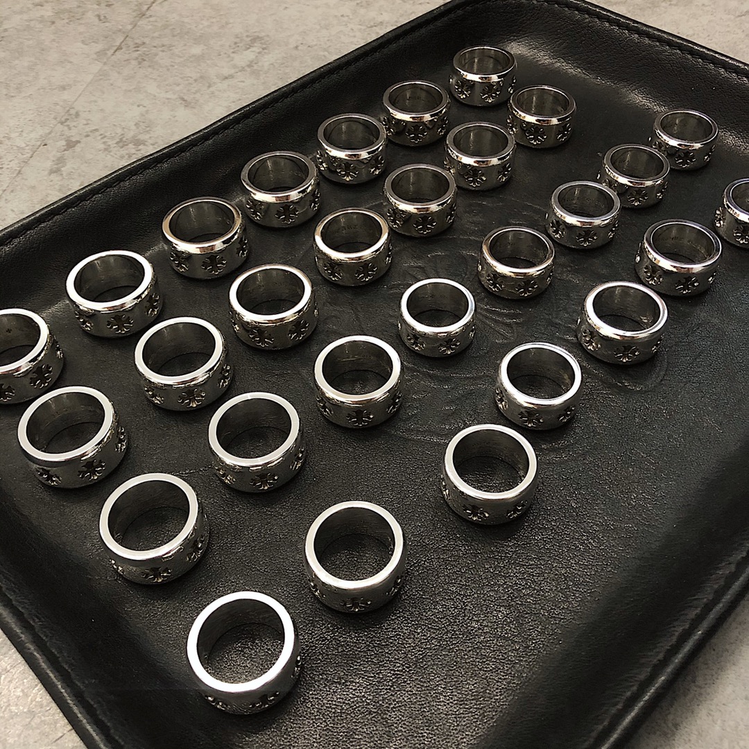 CHROME HEARTS Cross Flower Ring（CHROME HEARTS 257）