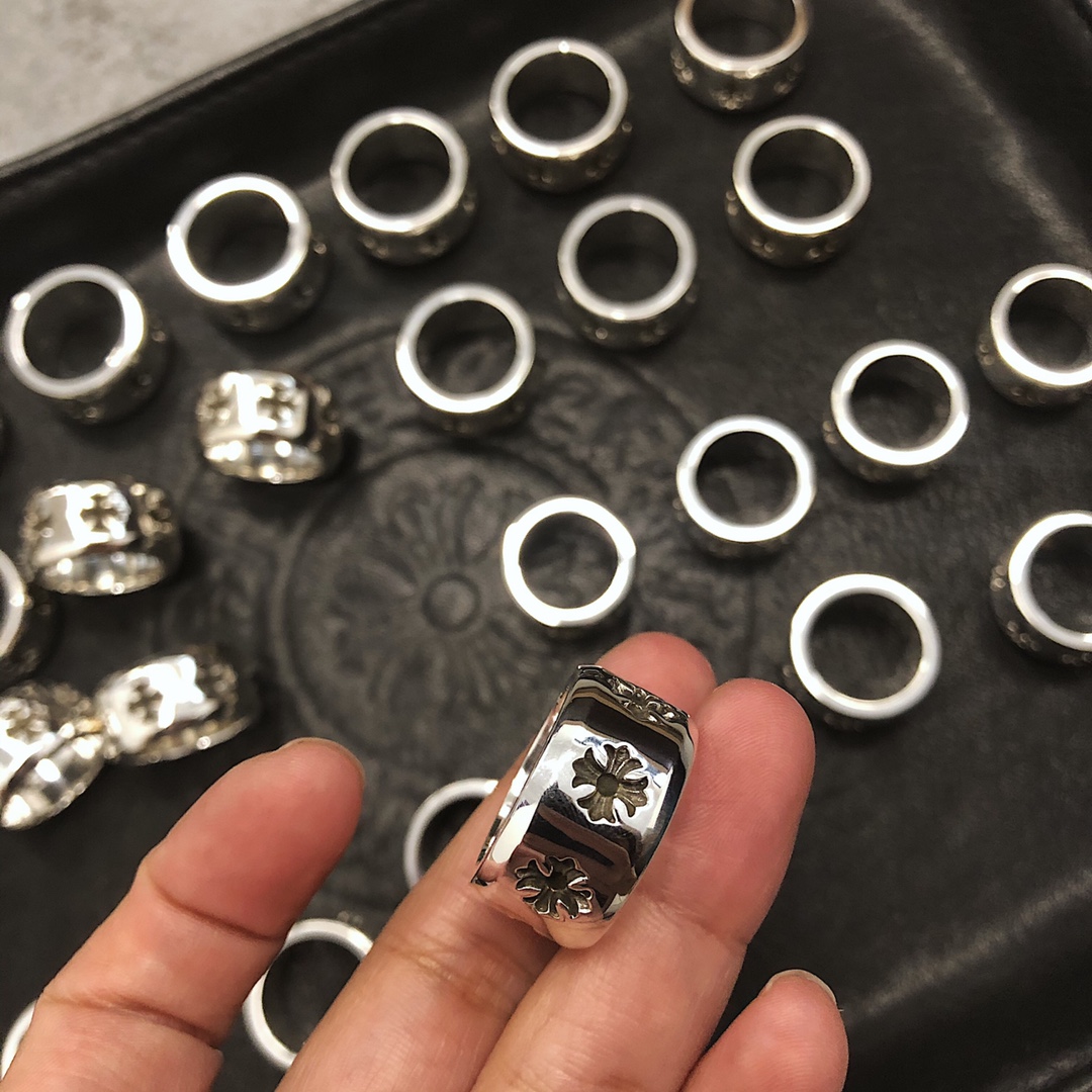 CHROME HEARTS Cross Flower Ring（CHROME HEARTS 257）
