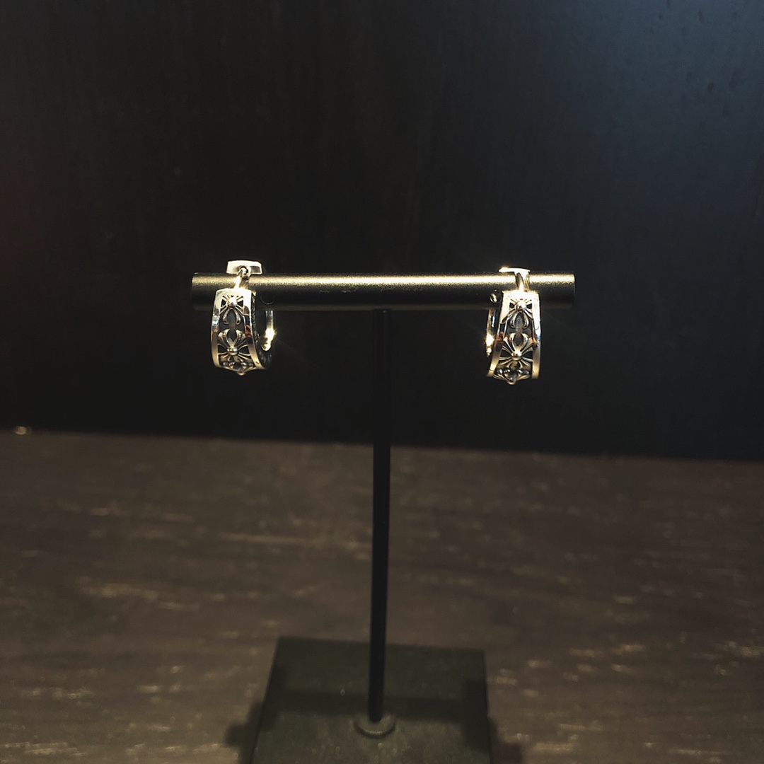 Chrome Hearts Cross Earrings（CHROME HEARTS 342）