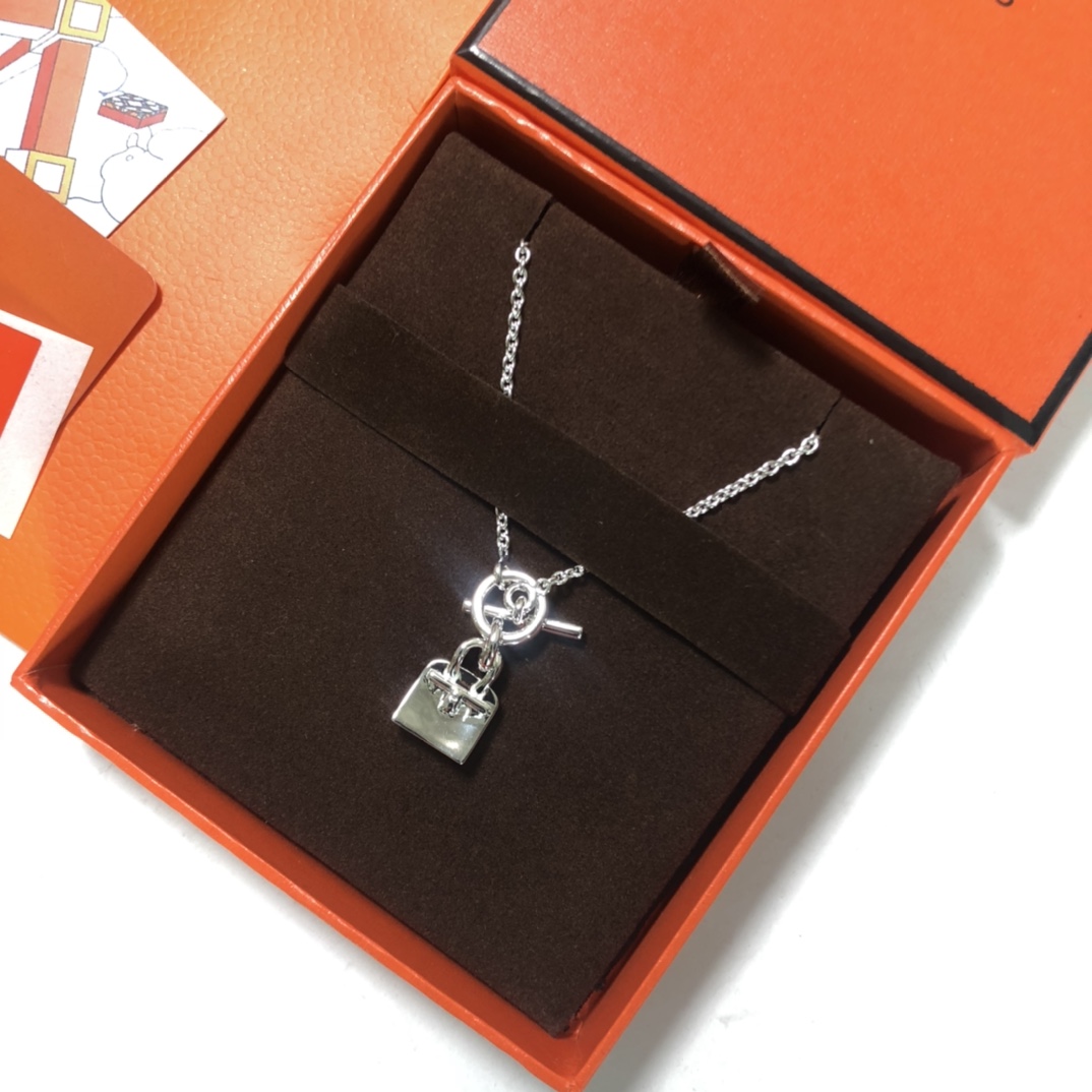 Hermès Birkin Amulette Pendant（H104425B-00）
