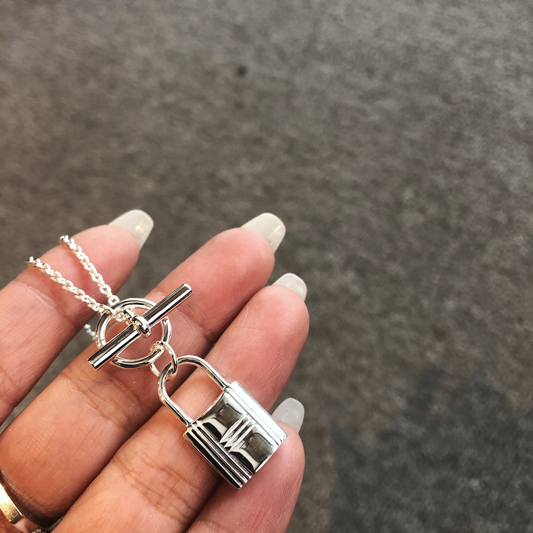 Hermes Amulettes Cadena Pendant "Silver"（H121331B-00）