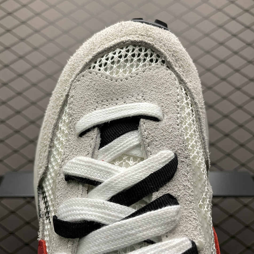 sacai × Nike Vapor Waffle "Royal Fuchsia"（CV1363-100）