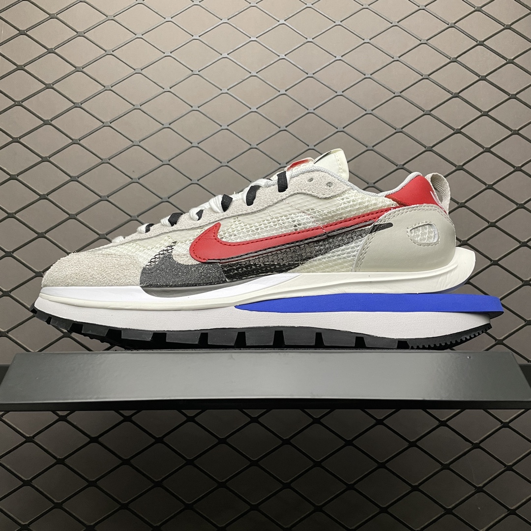 sacai × Nike Vapor Waffle "Royal Fuchsia"（CV1363-100）