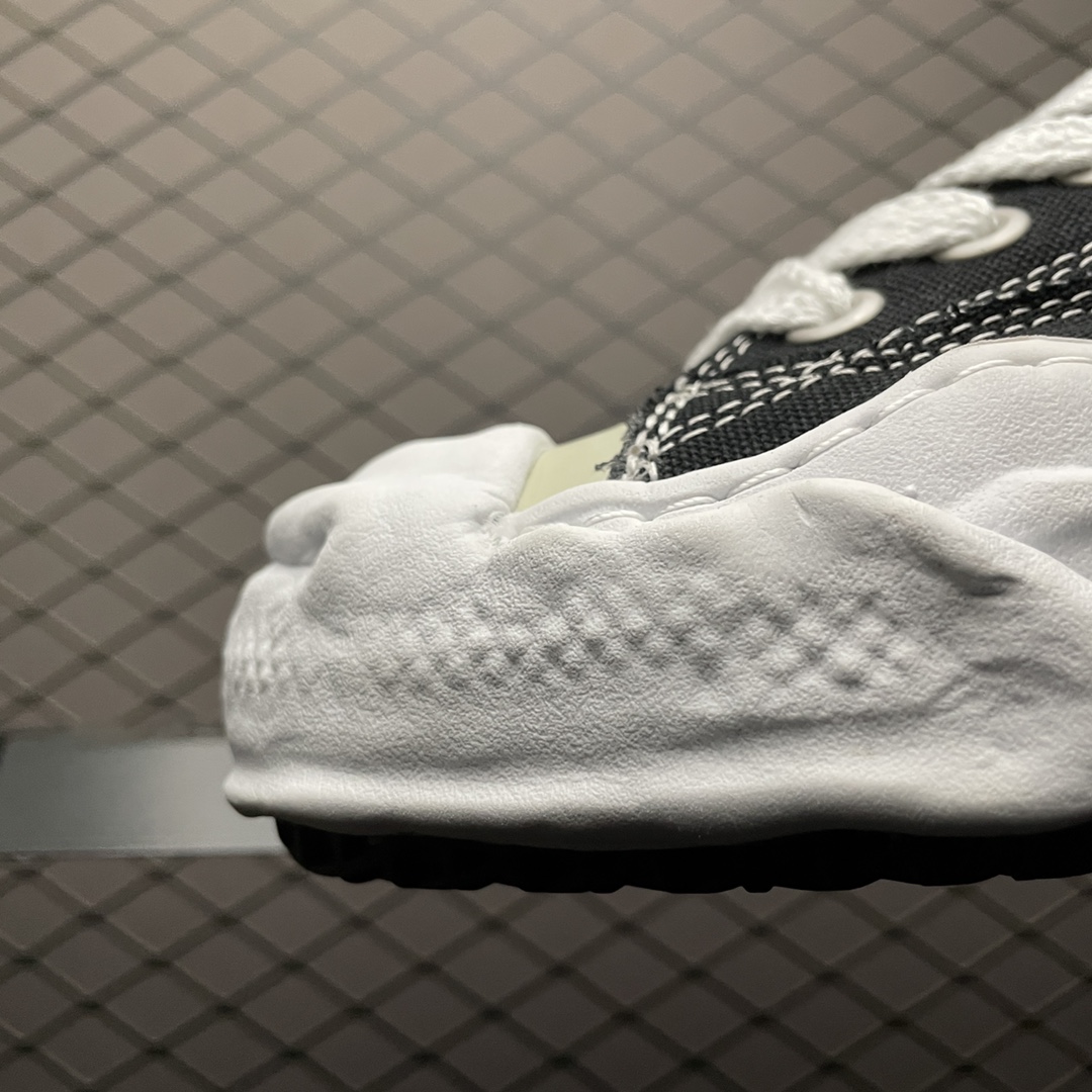 Maison MIHARA YASUHIRO HANK OG Sole Canvas Low-top Sneaker "Black" (A05FW702)