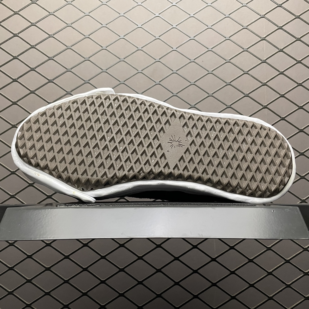 Maison MIHARA YASUHIRO HANK OG Sole Canvas Low-top Sneaker "Black" (A05FW702)