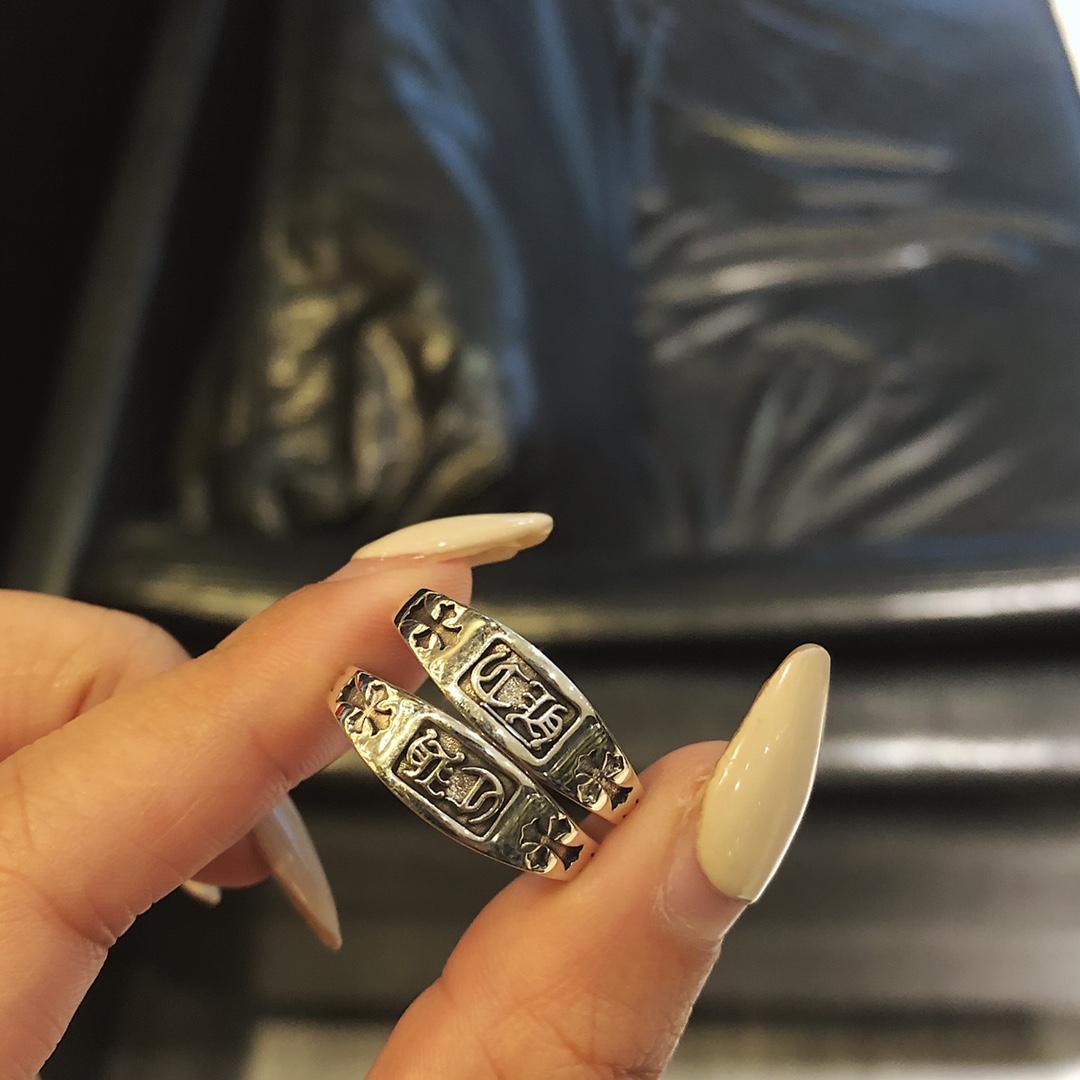 CHROME HEARTS Ch Letter Ring（CHROME HEARTS 264）