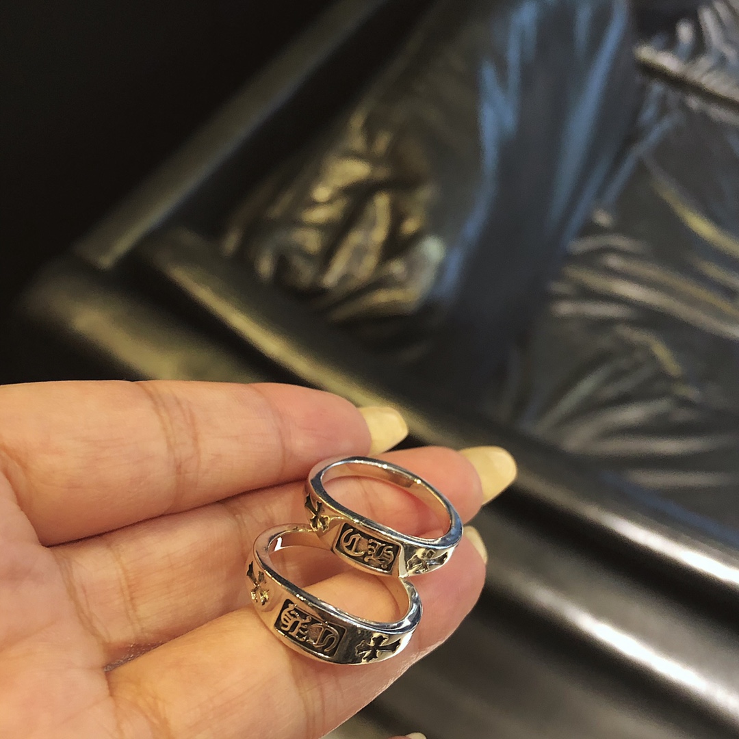 CHROME HEARTS Ch Letter Ring（CHROME HEARTS 264）