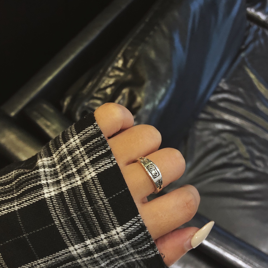 CHROME HEARTS Ch Letter Ring（CHROME HEARTS 264）