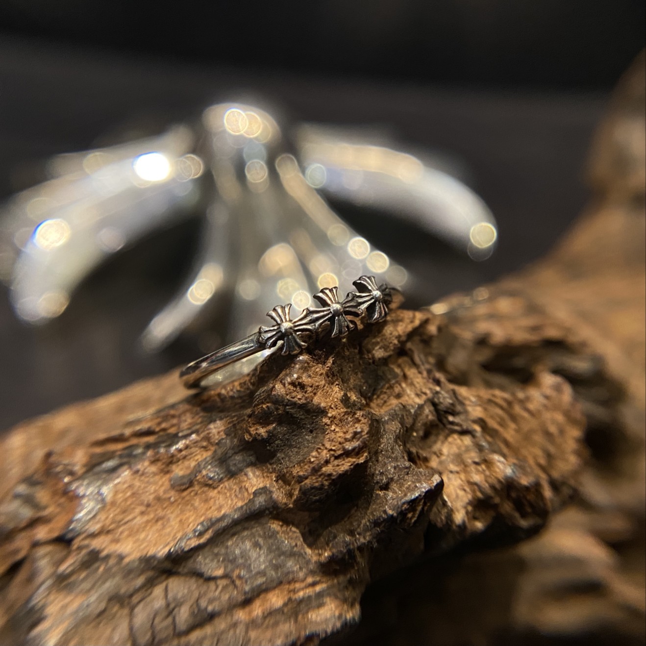 CHROME HEARTS Three Cross Flower Ring（CHROME HEARTS 281）