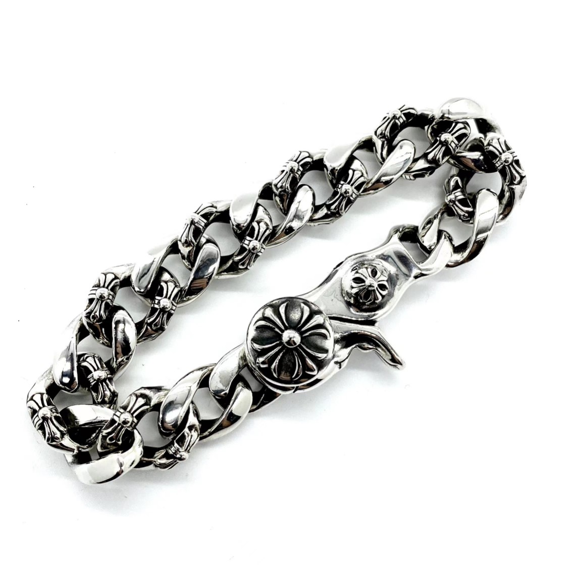 𝗖𝗵𝗿𝗼𝗺𝗲 𝗛𝗲𝗮𝗿𝘁𝘀 Half flower shrimp clasp large bracelet（CHROME HEARTS 322）