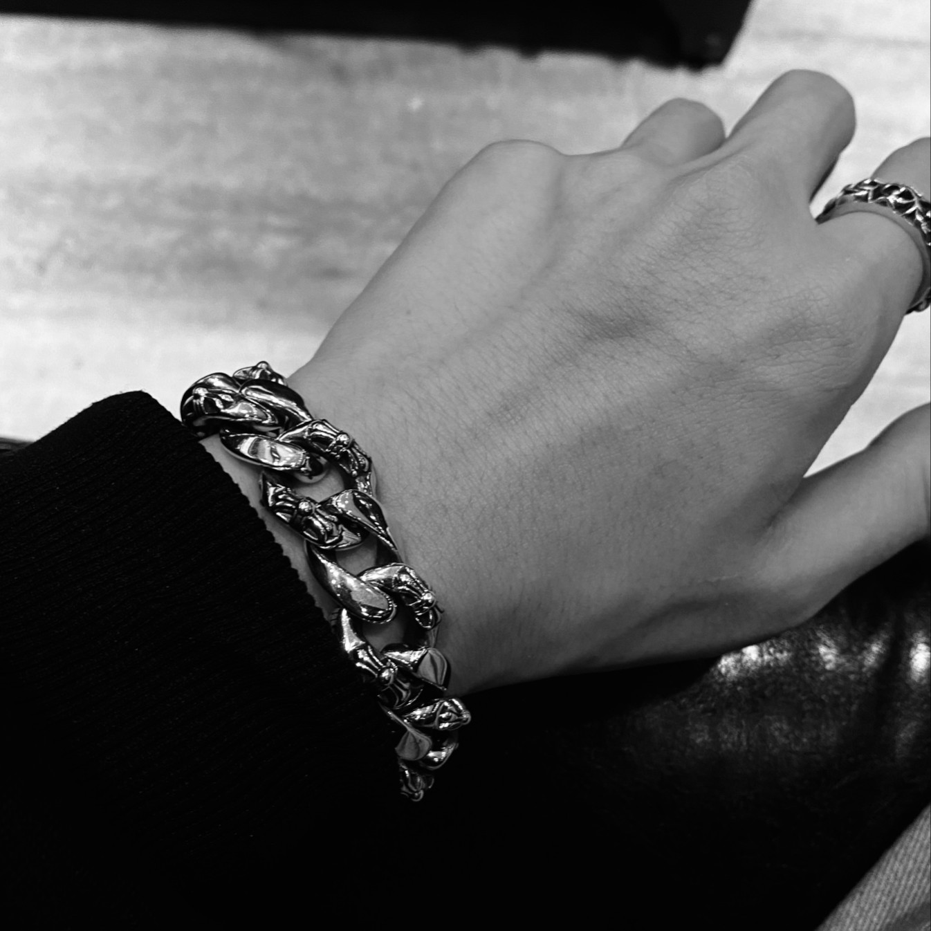 𝗖𝗵𝗿𝗼𝗺𝗲 𝗛𝗲𝗮𝗿𝘁𝘀 Half flower shrimp clasp large bracelet（CHROME HEARTS 322）