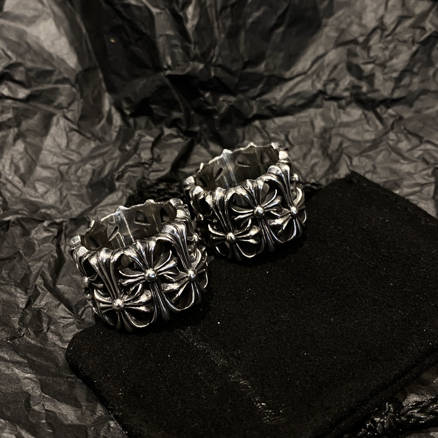 CHROME HEARTS Round Burial Ring Grave（CHROME HEARTS 231）