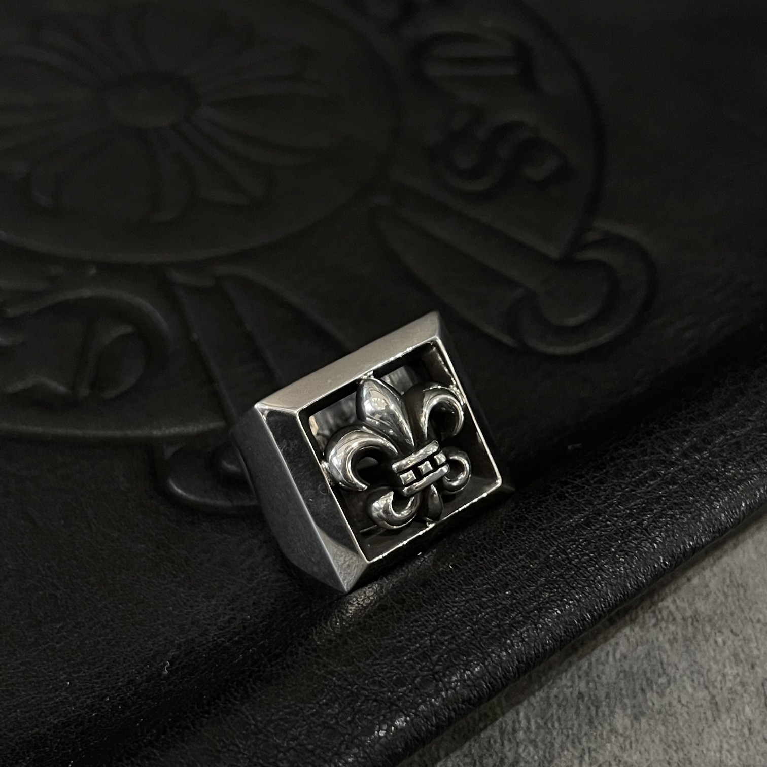 CHROME HEARTS Square Hollow Ring（CHROME HEARTS 271）