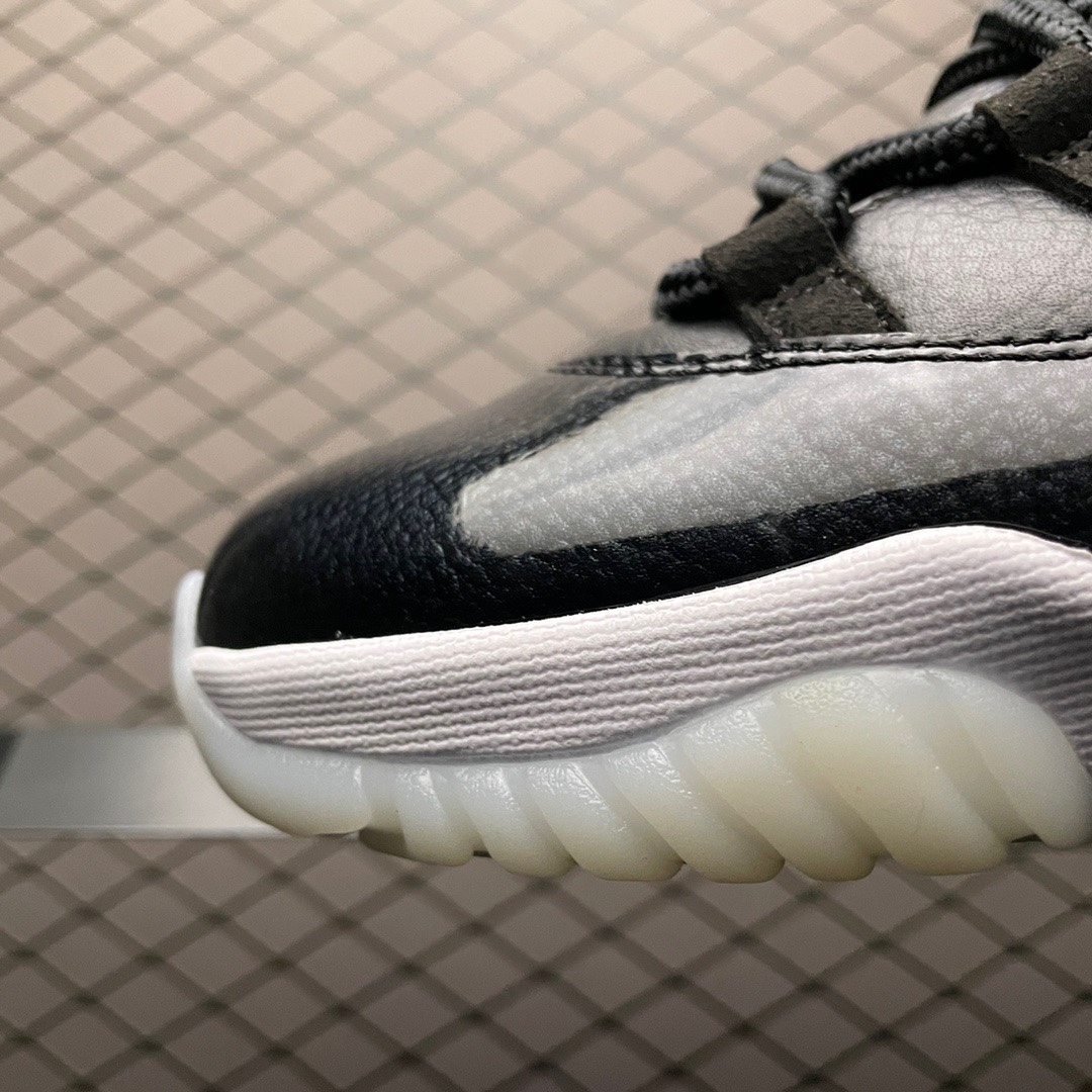 Nike Air Jordan 11 Low "72-10"（ AV2187-001）