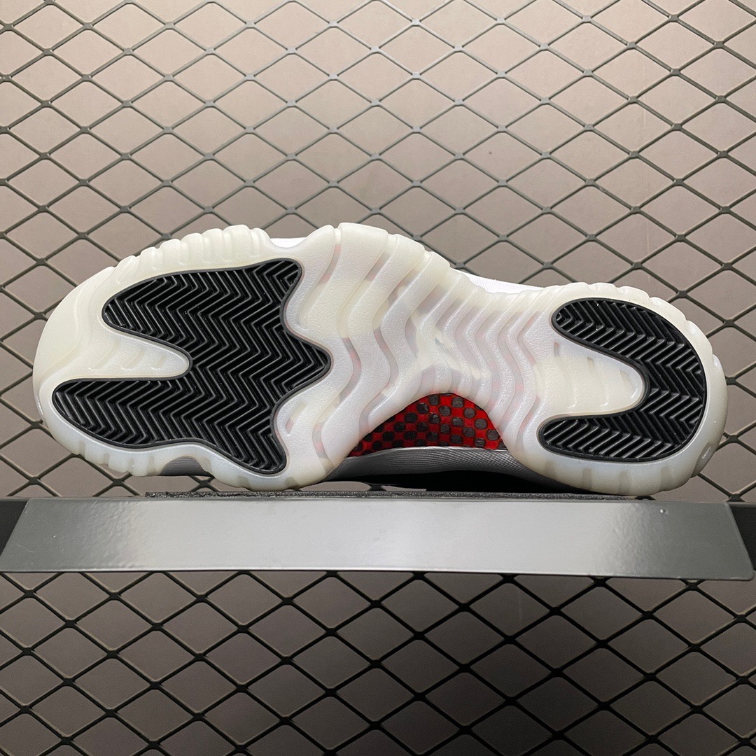 Nike Air Jordan 11 Low "72-10"（ AV2187-001）
