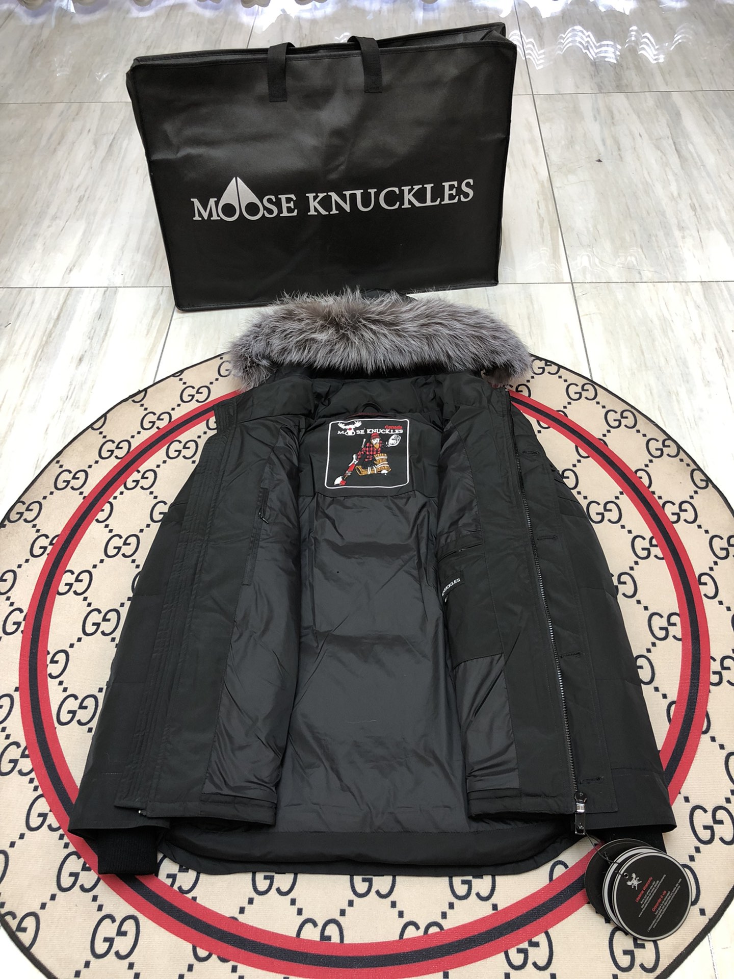 Moose Knuckles Onyx Round Island Jacket (M39MJ122-217）