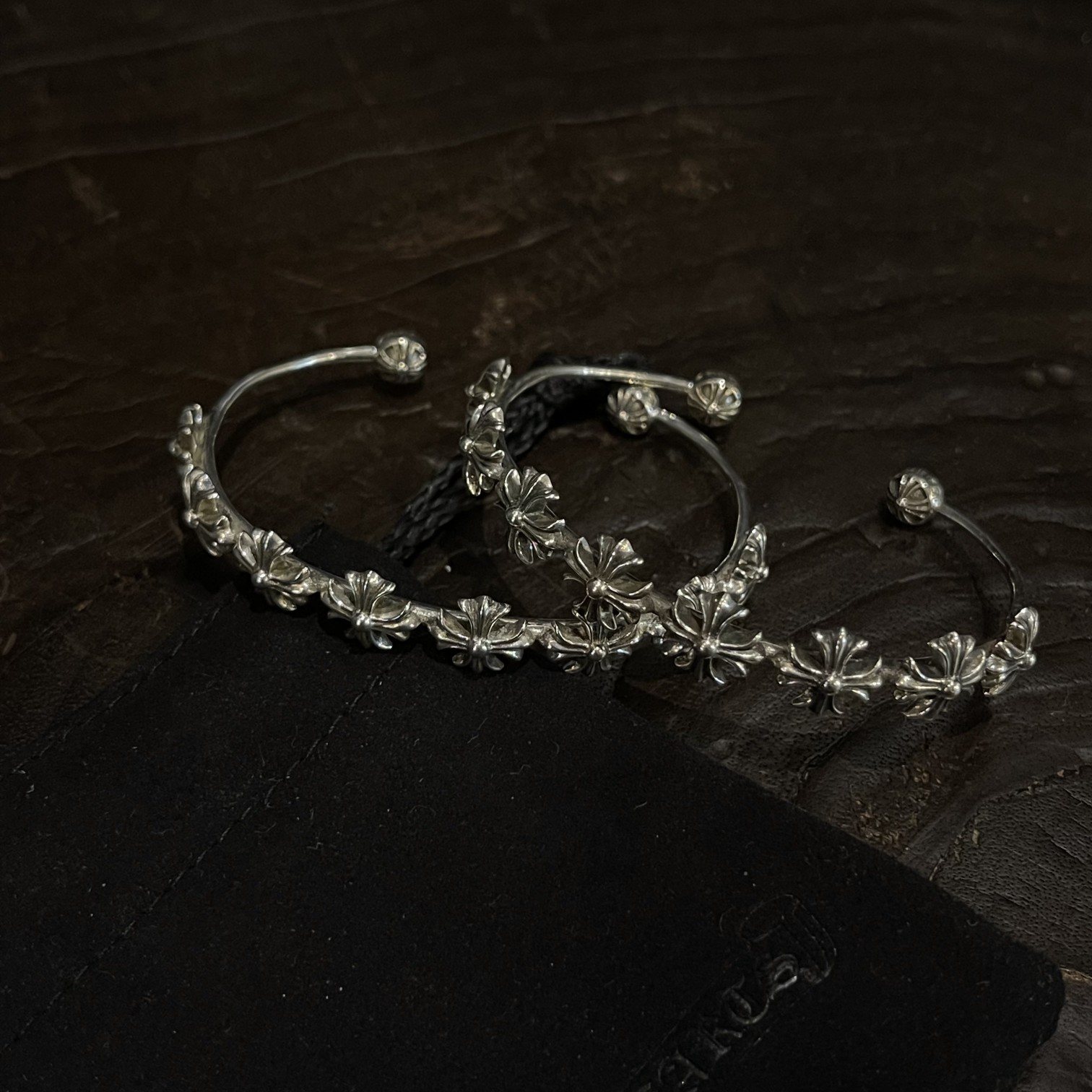 CHROME HEARTS Eight Flowers Cross Hand（CHROME HEARTS 226）