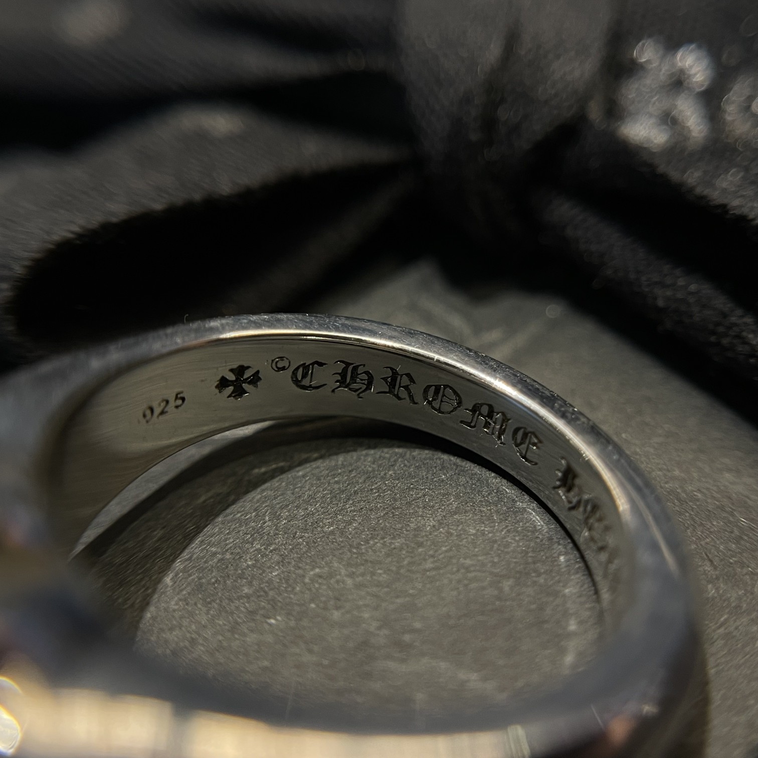 CHROME HEARTS Large Cross Ring（CHROME HEARTS 236）