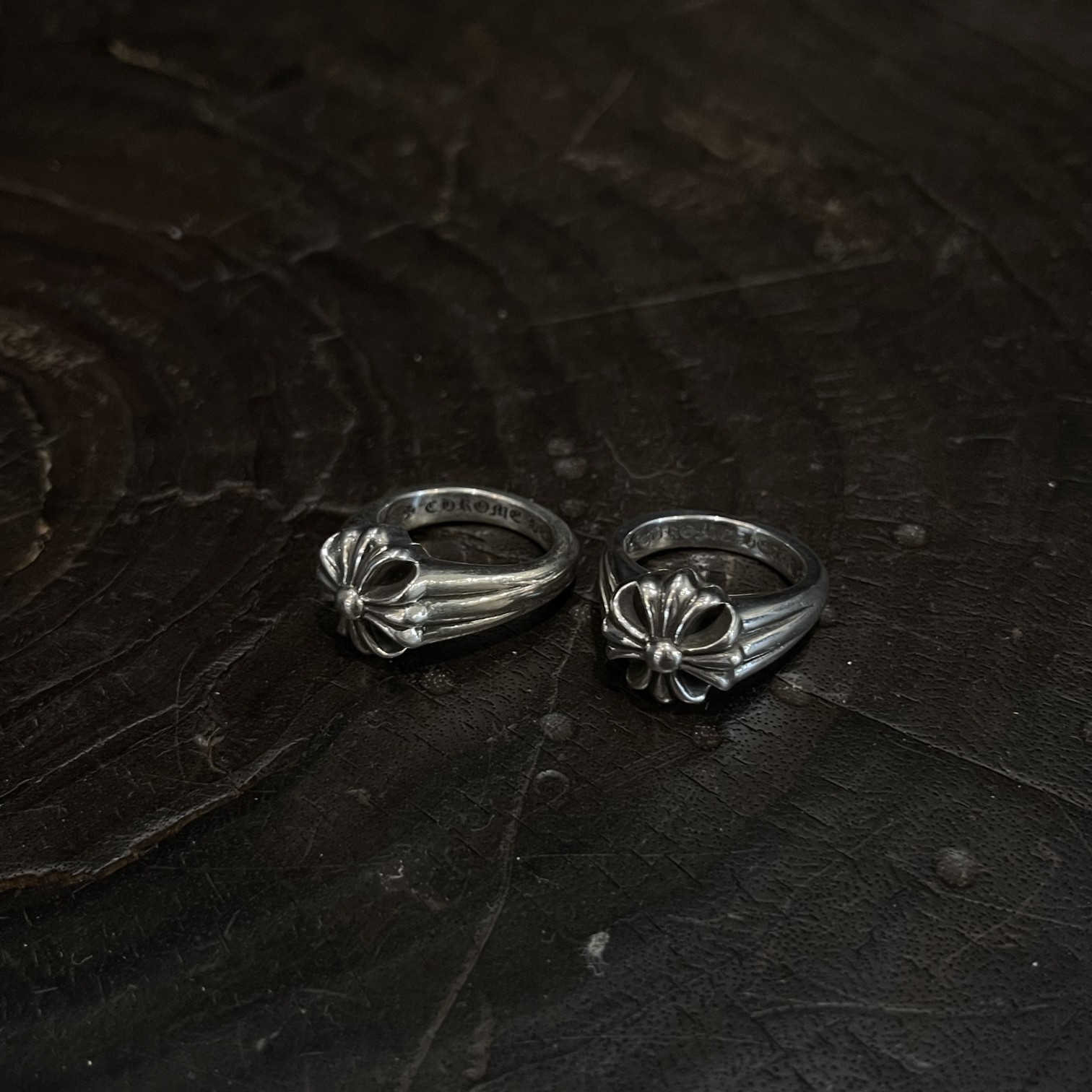 CHROME HEARTS Large Cross Ring（CHROME HEARTS 236）