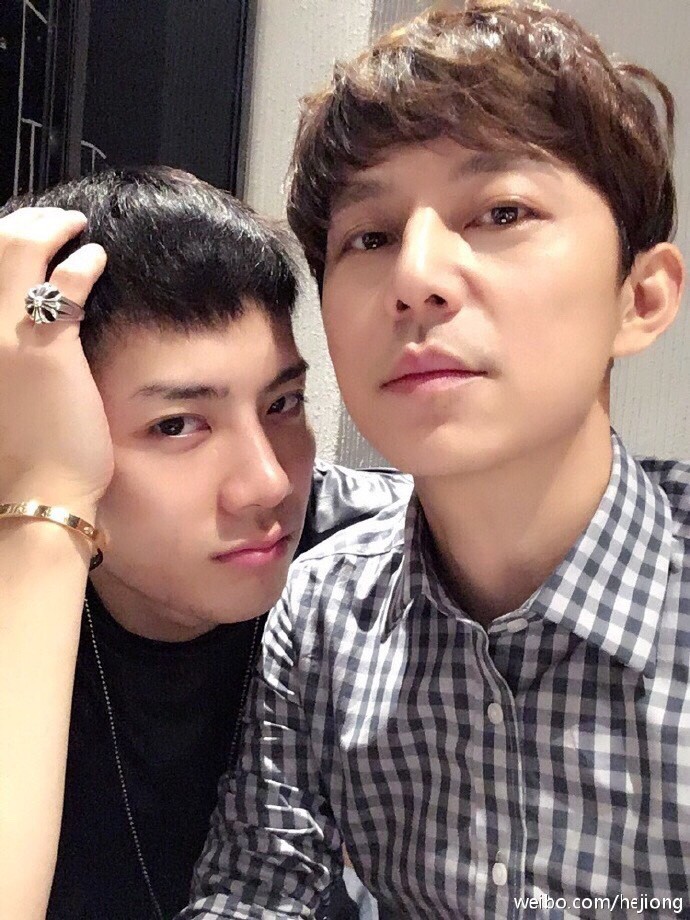 CHROME HEARTS Large Cross Ring（CHROME HEARTS 236）