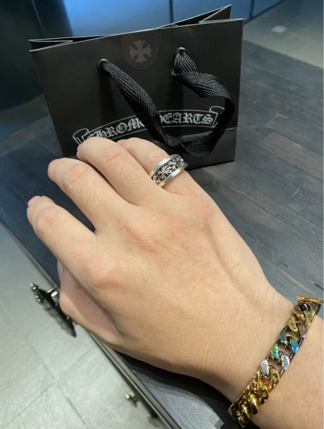 CHROME HEARTS ASYMMETRIC CROSS RING（CHROME HEARTS 235）