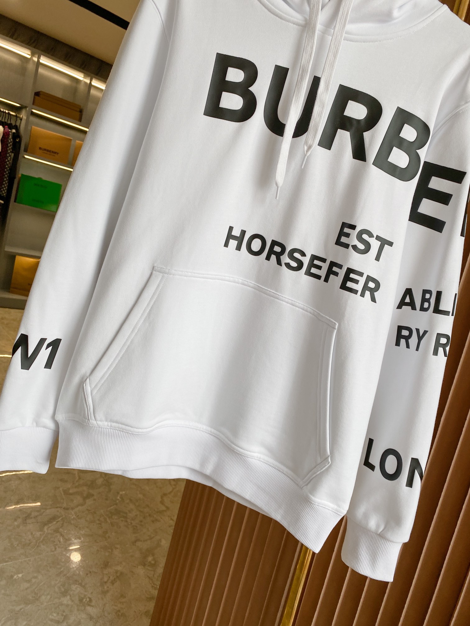 Burberry SS22 Horseferry letter print hooded sweatshirt（80407671）
