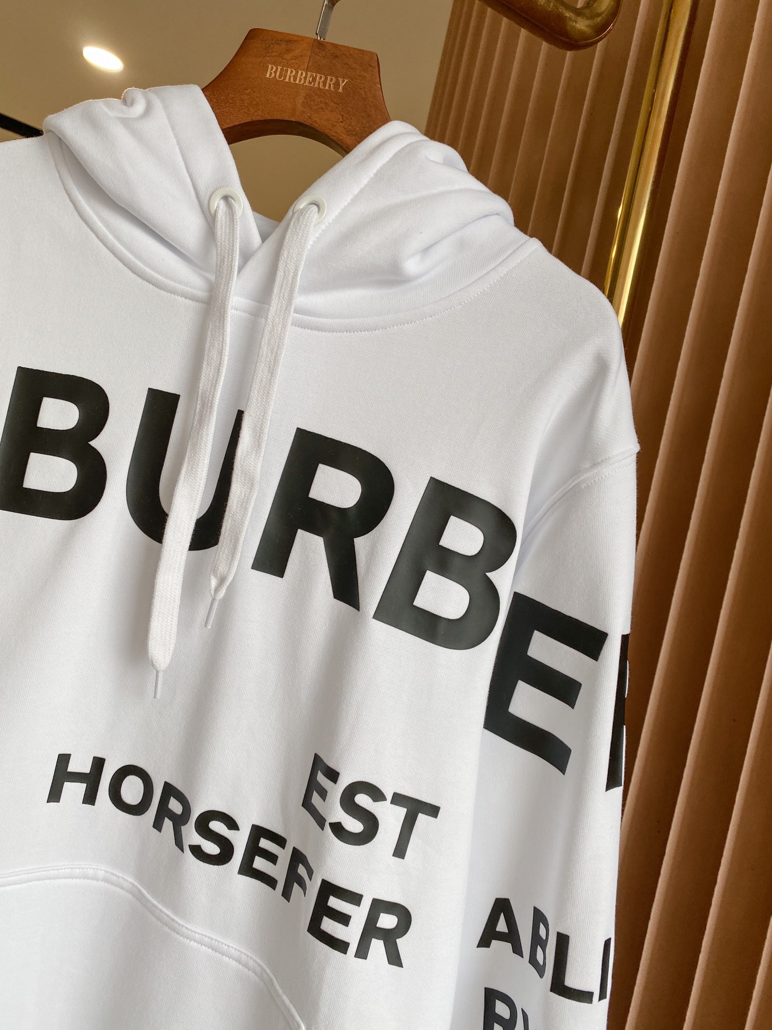 Burberry SS22 Horseferry letter print hooded sweatshirt（80407671）