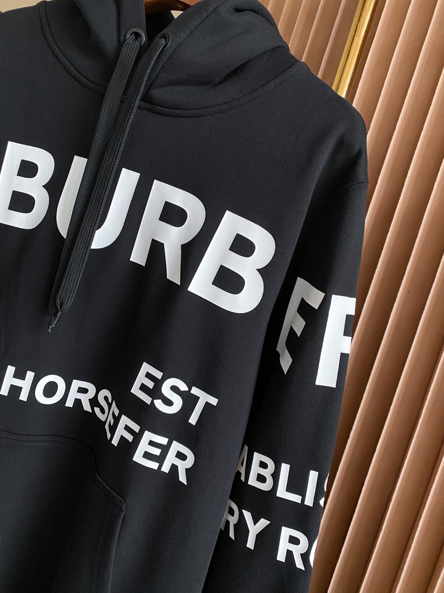 Burberry SS22 Horseferry letter print hooded sweatshirt（80407671）